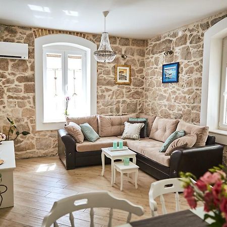 Apartment Vintage Kaštela Екстериор снимка