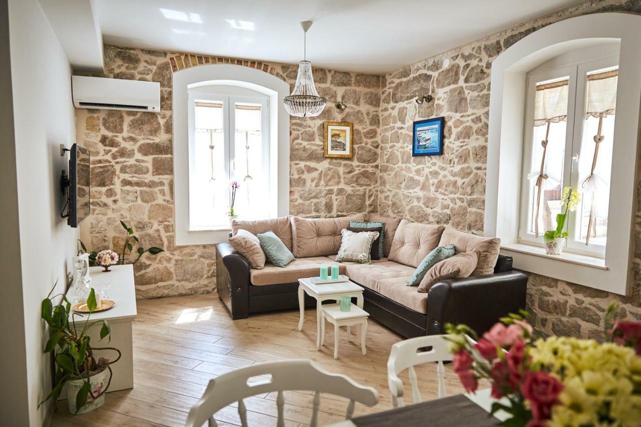 Apartment Vintage Kaštela Екстериор снимка